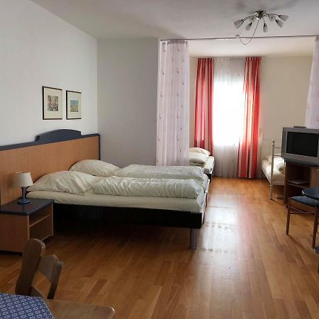 Hotel Gaeubodenhof Straubing Exteriör bild